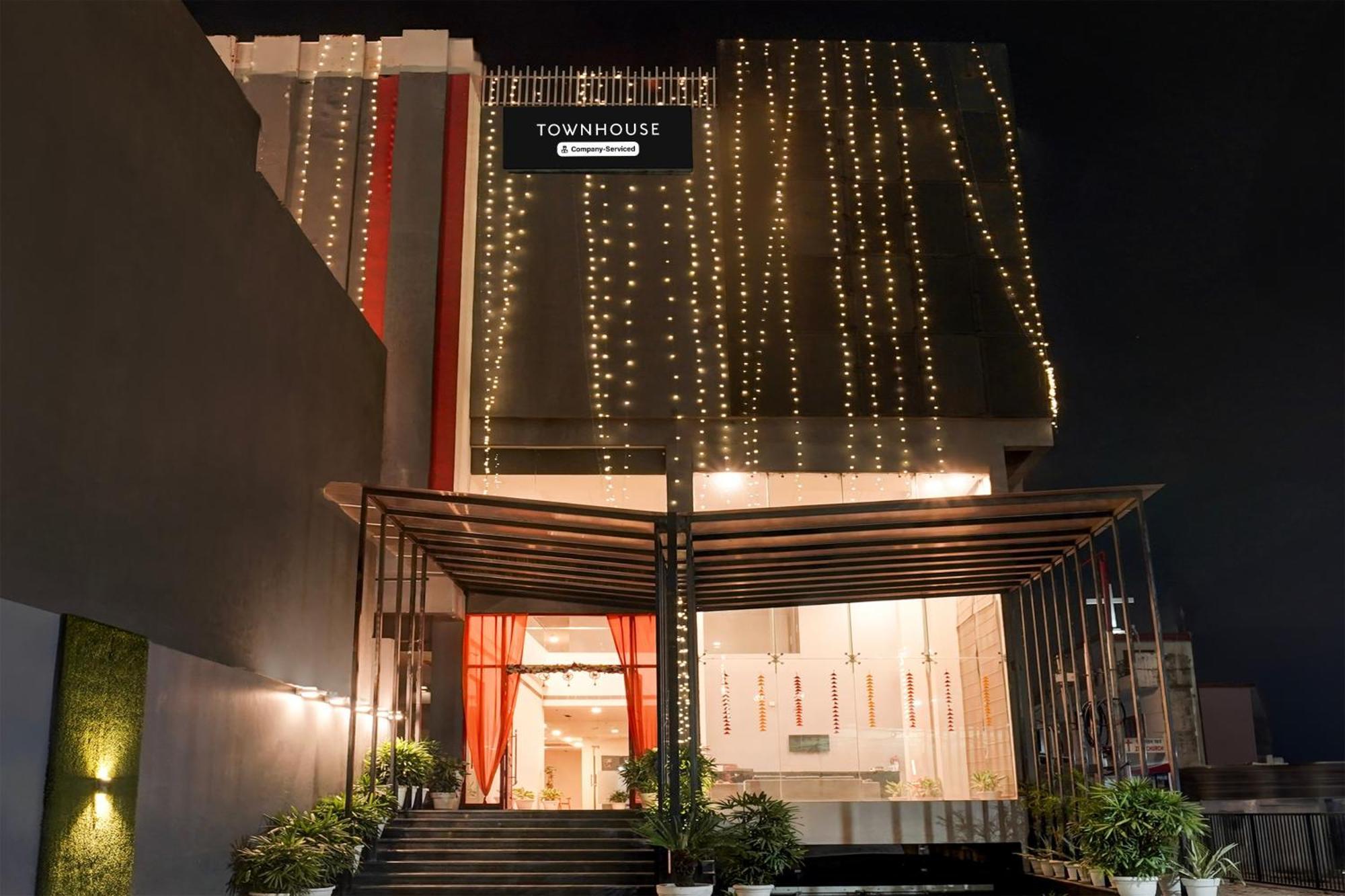 Chinhat Super Townhouse Gomti Nagar Matiyari酒店 外观 照片